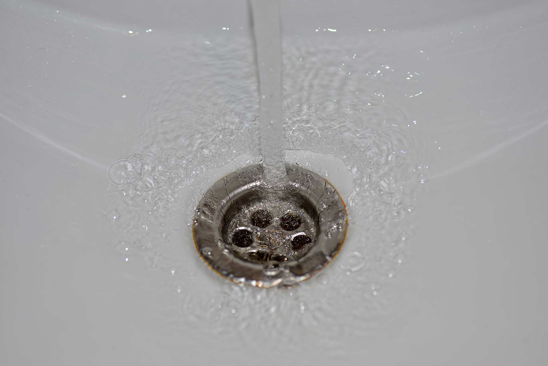 A2B Drains provides services to unblock blocked sinks and drains for properties in Hertsmere.